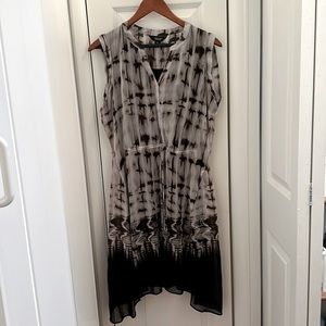 Vera Wang light summer beach dress size M asymmetrical, sides longer than front